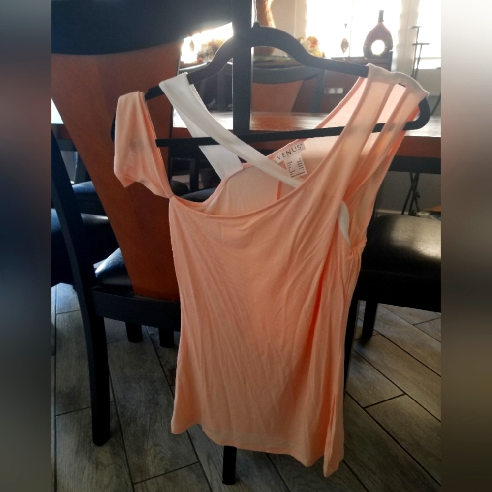 Very cute and sexy shirt | New Without tags | Venus | S